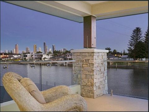 Riverfront Dream - Surfers Gold Coast 10