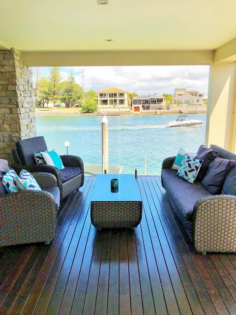 Riverfront Dream - Surfers Gold Coast 9