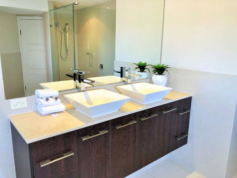 Riverfront Dream - Surfers Gold Coast 29