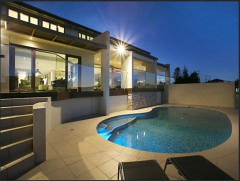 Riverfront Dream - Surfers Gold Coast 4