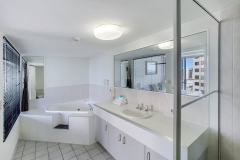 Catalina Resort - Surfers Gold Coast 7
