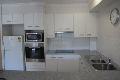Grangewood Court Apartments - Surfers Gold Coast 3