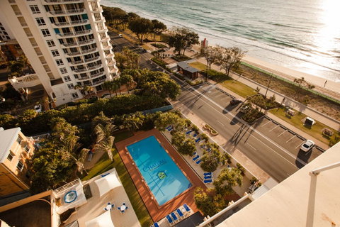 Chateau Beachside Resort - Surfers Gold Coast 2
