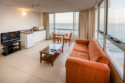 Chateau Beachside Resort - Surfers Gold Coast 23
