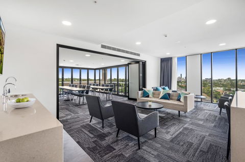 Essence Suites Taringa - Surfers Gold Coast 2