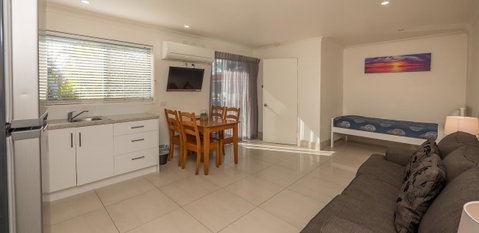 Bilinga Beach Motel - Surfers Gold Coast 37