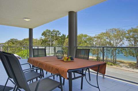 On The Bay Apartments - Surfers Gold Coast 7
