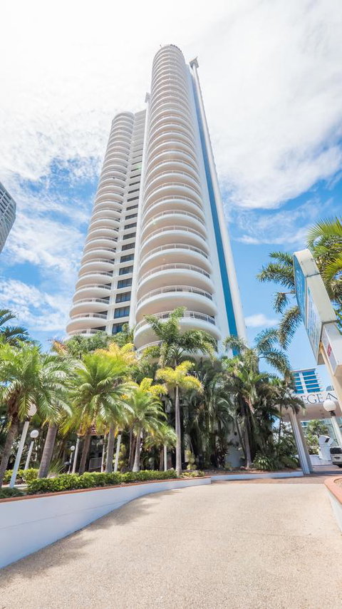 Aegean Resort Apartments - Surfers Gold Coast 3