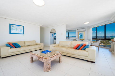 Aegean Resort Apartments - Surfers Gold Coast 4