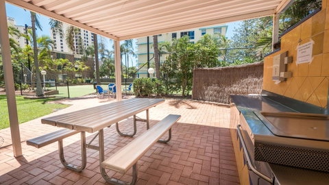 Aegean Resort Apartments - Surfers Gold Coast 37