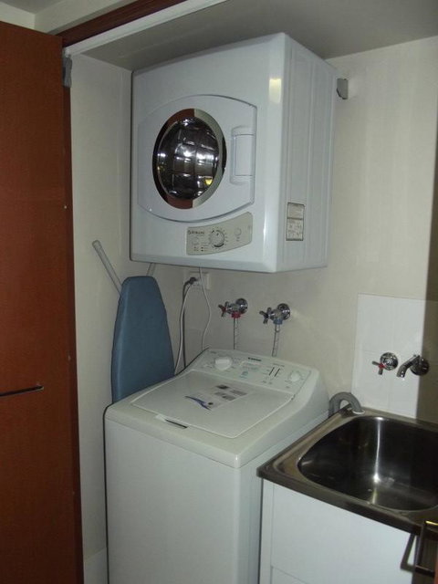 Private 2 Bedroom Apartment @ Chevron Towers - Surfers Gold Coast 11