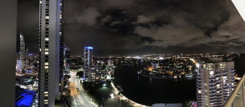 Private 2 Bedroom Apartment @ Chevron Towers - Surfers Gold Coast 10