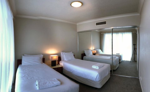 Private 2 Bedroom Apartment @ Chevron Towers - Surfers Gold Coast 7