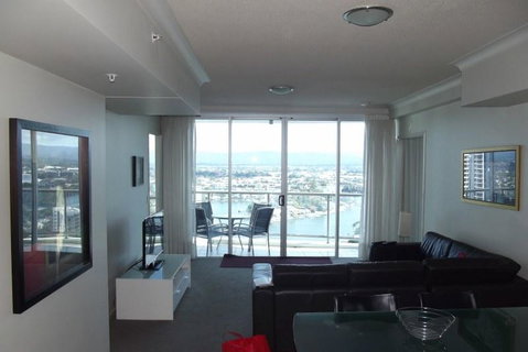 Private 2 Bedroom Apartment @ Chevron Towers - Surfers Gold Coast 0