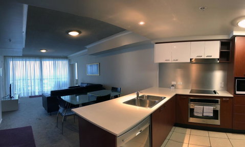 Private 2 Bedroom Apartment @ Chevron Towers - Surfers Gold Coast 4