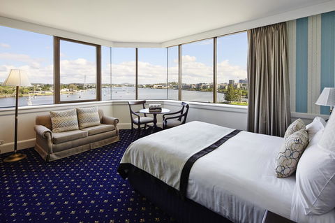 View Brisbane - Surfers Gold Coast 3