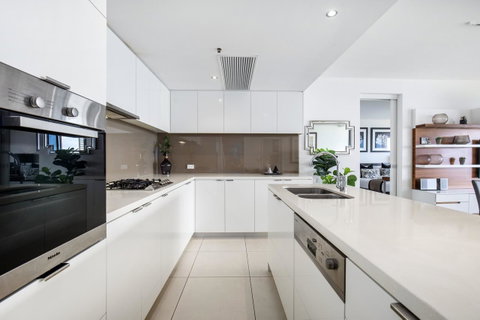 Ultra Broadbeach - Surfers Gold Coast 19