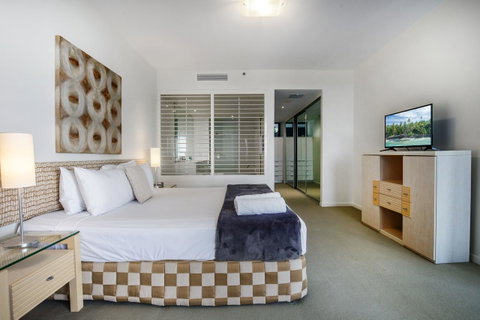 Ultra Broadbeach - Surfers Gold Coast 37