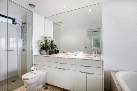 Ultra Broadbeach - Surfers Gold Coast 14