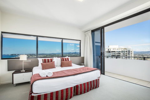 Ultra Broadbeach - Surfers Gold Coast 16