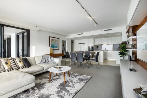 Ultra Broadbeach - Surfers Gold Coast 12