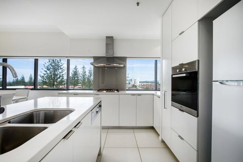 Ultra Broadbeach - Surfers Gold Coast 8