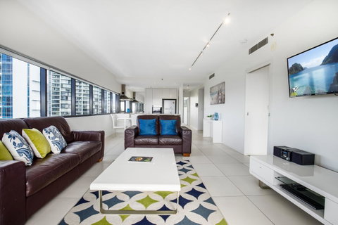 Ultra Broadbeach - Surfers Gold Coast 10