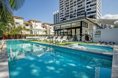 Ultra Broadbeach - Surfers Gold Coast 4