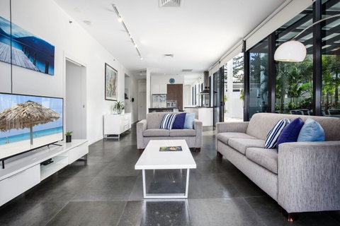 Ultra Broadbeach - Surfers Gold Coast 23