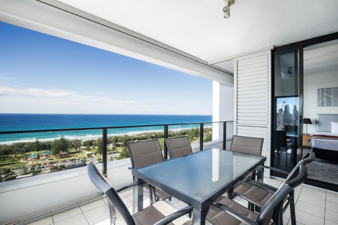 Ultra Broadbeach - Surfers Gold Coast 32