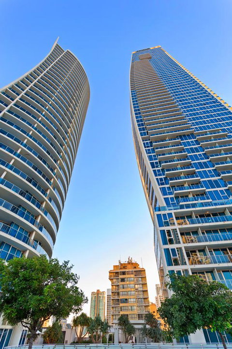 Holiday Holiday H-Residences Apartments - Surfers Gold Coast 16