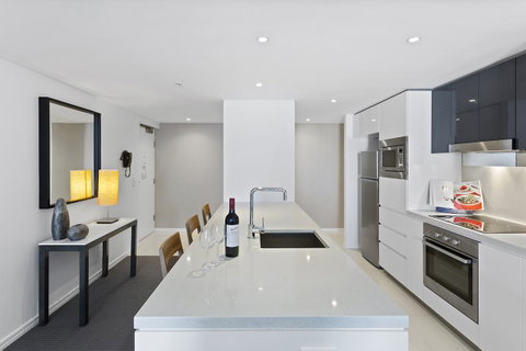 Holiday Holiday H-Residences Apartments - Surfers Gold Coast 35