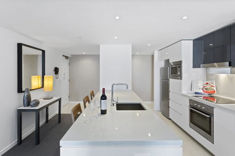 Holiday Holiday H-Residences Apartments - Surfers Gold Coast 17
