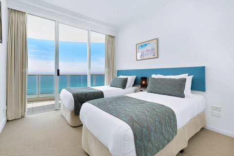 Pacific Views Resort - Surfers Gold Coast 12