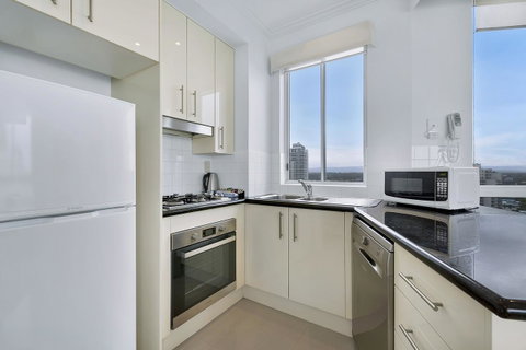 Pacific Views Resort - Surfers Gold Coast 30