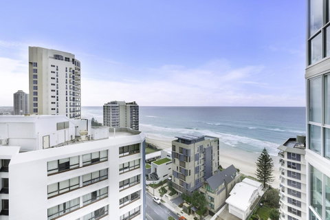 Pacific Views Resort - Surfers Gold Coast 10