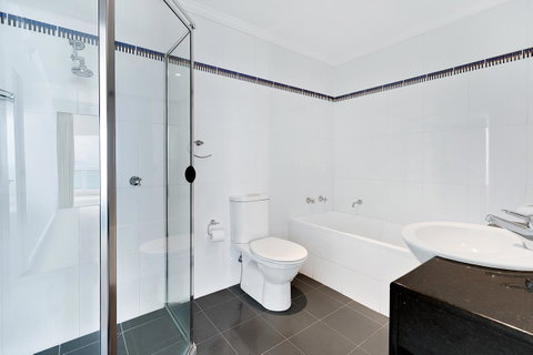 Pacific Views Resort - Surfers Gold Coast 24