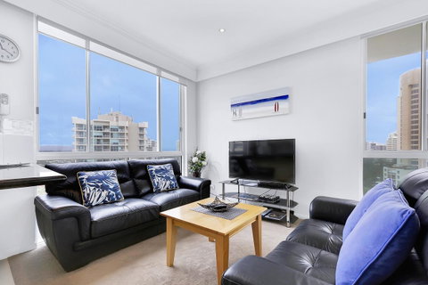 Pacific Views Resort - Surfers Gold Coast 18