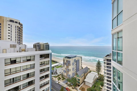 Pacific Views Resort - Surfers Gold Coast 25