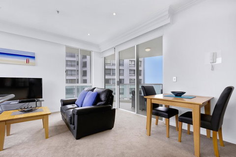 Pacific Views Resort - Surfers Gold Coast 20