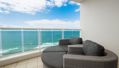 Pacific Views Resort - Surfers Gold Coast 0