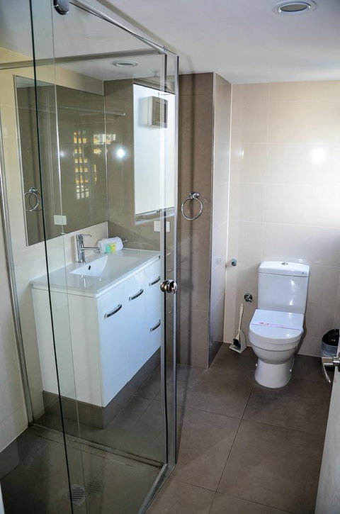 Zenith Ocean Front Apartments - Surfers Gold Coast 29