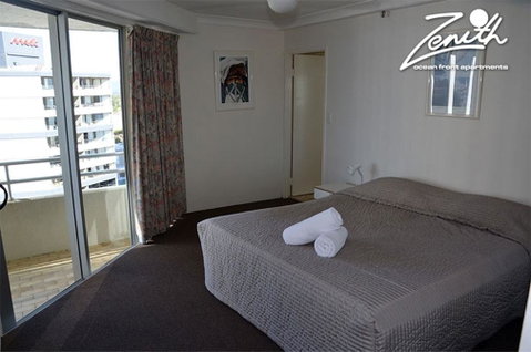Zenith Ocean Front Apartments - Surfers Gold Coast 5