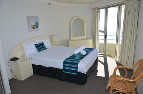 Zenith Ocean Front Apartments - Surfers Gold Coast 44