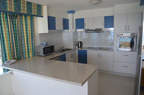 Zenith Ocean Front Apartments - Surfers Gold Coast 20