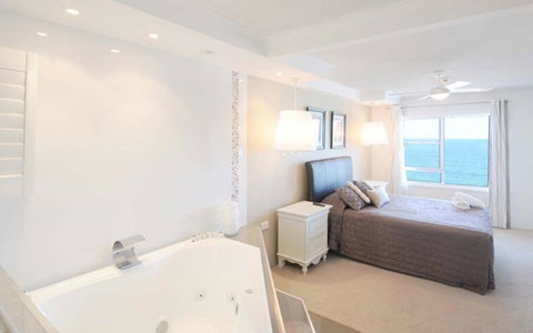 Pacific Plaza Apartments - Surfers Gold Coast 38