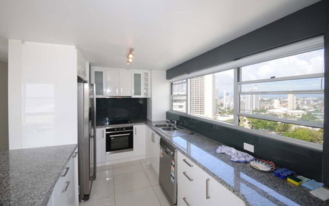 Pacific Plaza Apartments - Surfers Gold Coast 28