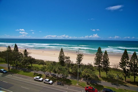 Pacific Plaza Apartments - Surfers Gold Coast 39