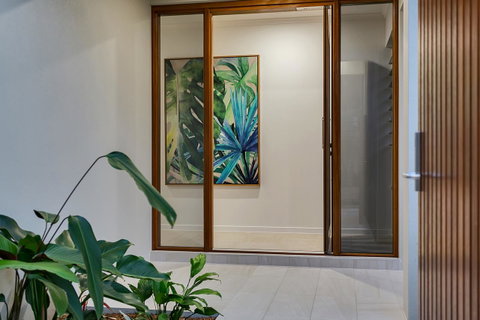 Oceans Edge Holiday Home - Surfers Gold Coast 18