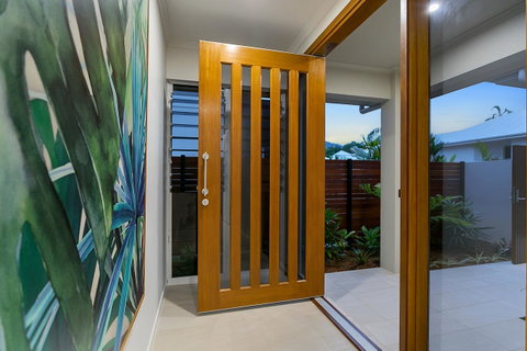 Oceans Edge Holiday Home - Surfers Gold Coast 19